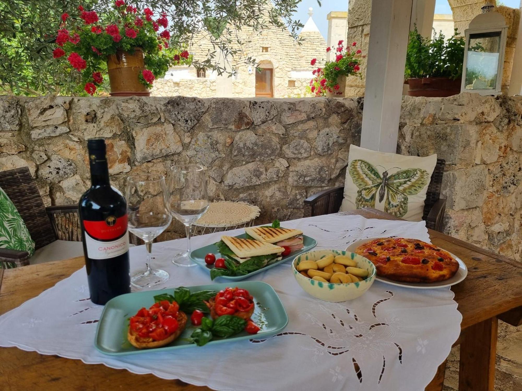 Bed and Breakfast Trulli Di Spinaruta Гротталье Экстерьер фото
