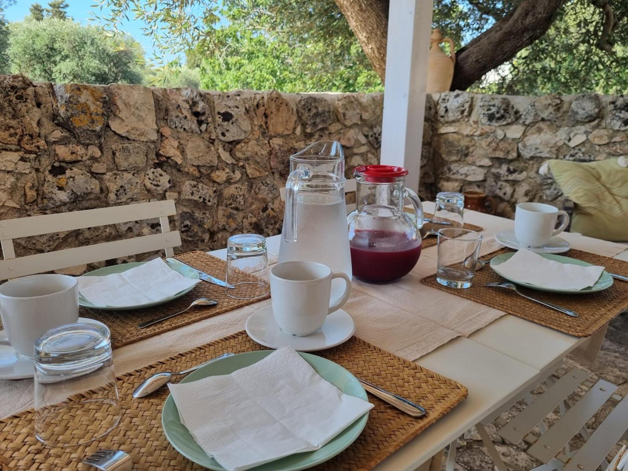 Bed and Breakfast Trulli Di Spinaruta Гротталье Экстерьер фото